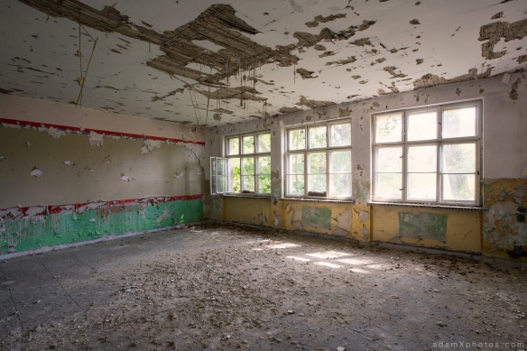 Adam X Urbex Urban Exploration Abandoned Germany Wunsdorf barracks soviet decay peely paint